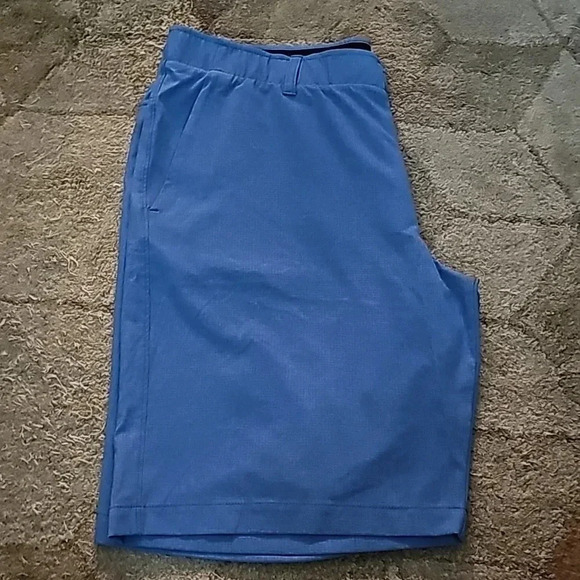 Under armor heat gear shorts. - Picture 1 of 1